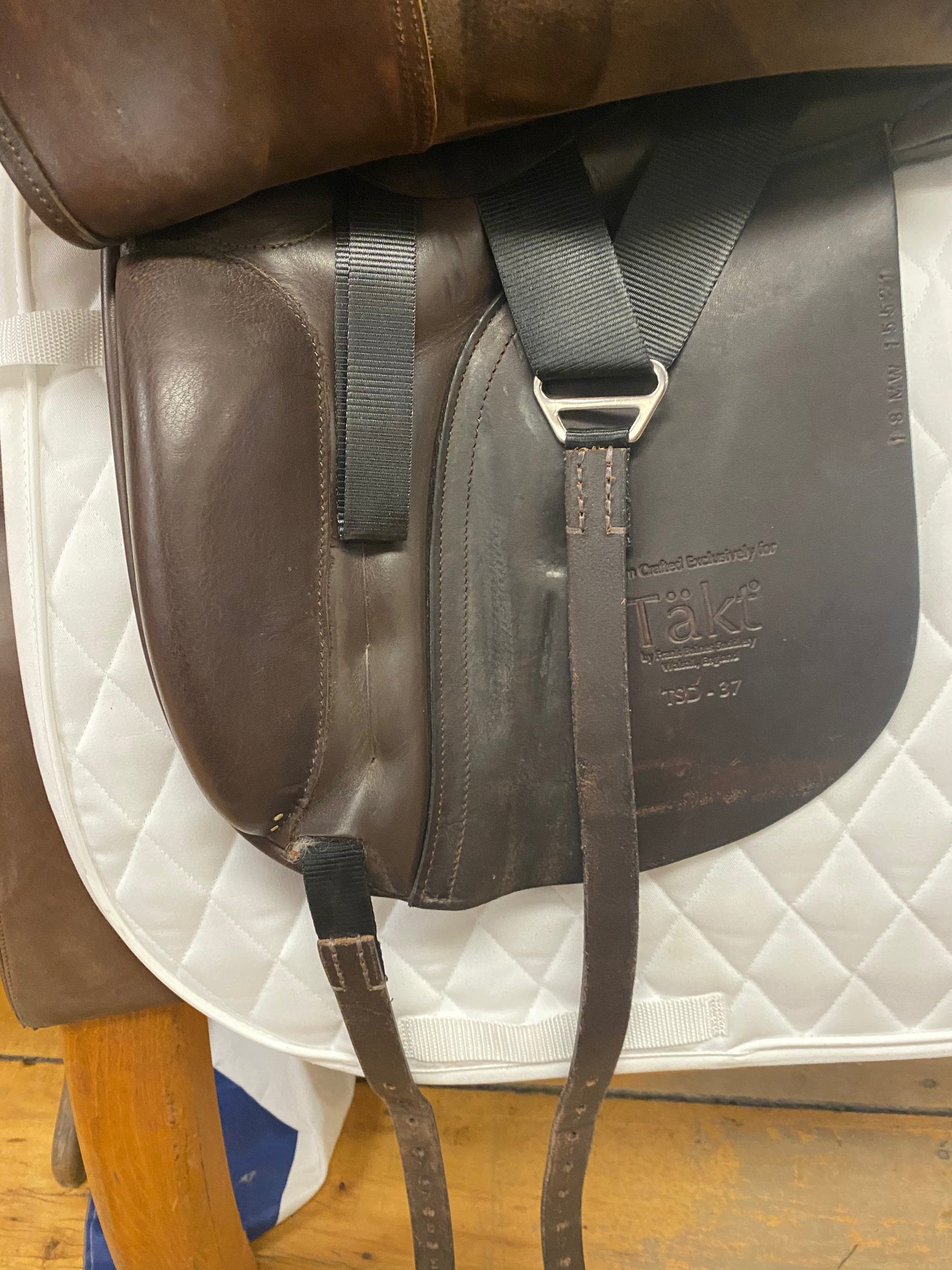 Täkt TSD-37 Dressage Saddle 18" MW