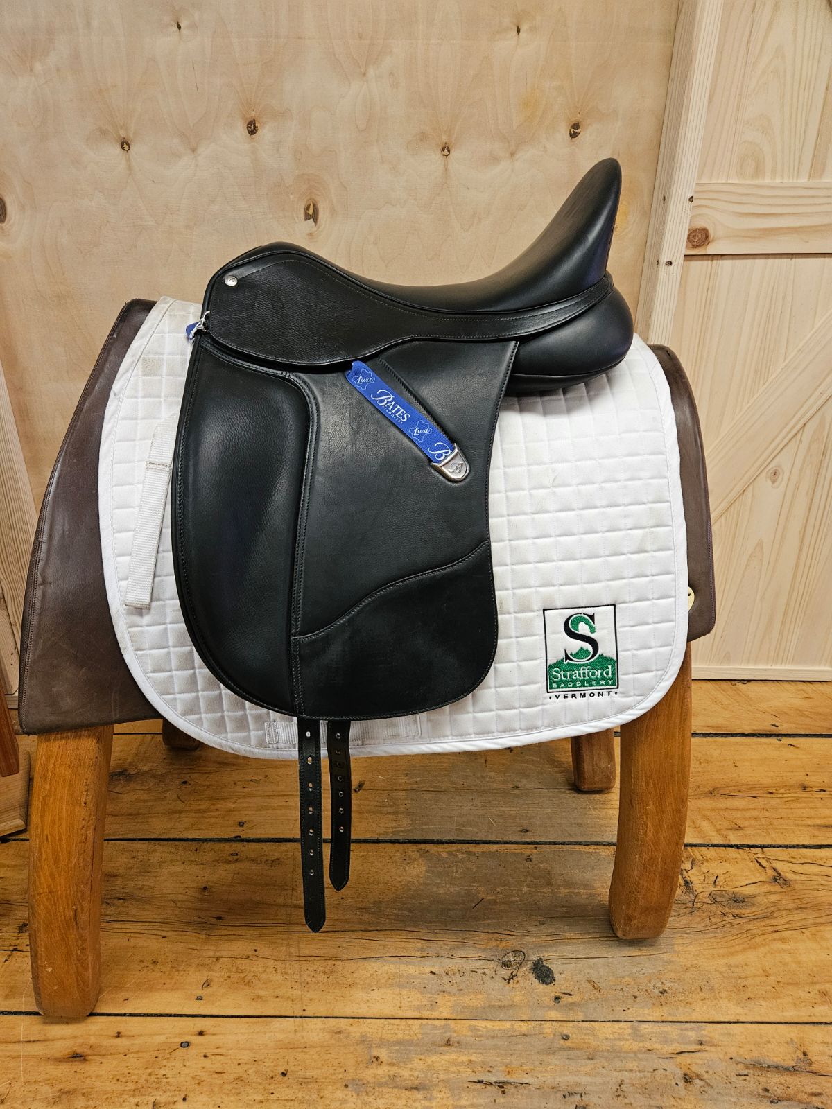 Bates Dressage+ Luxe Saddle-Classic Black-17.5"