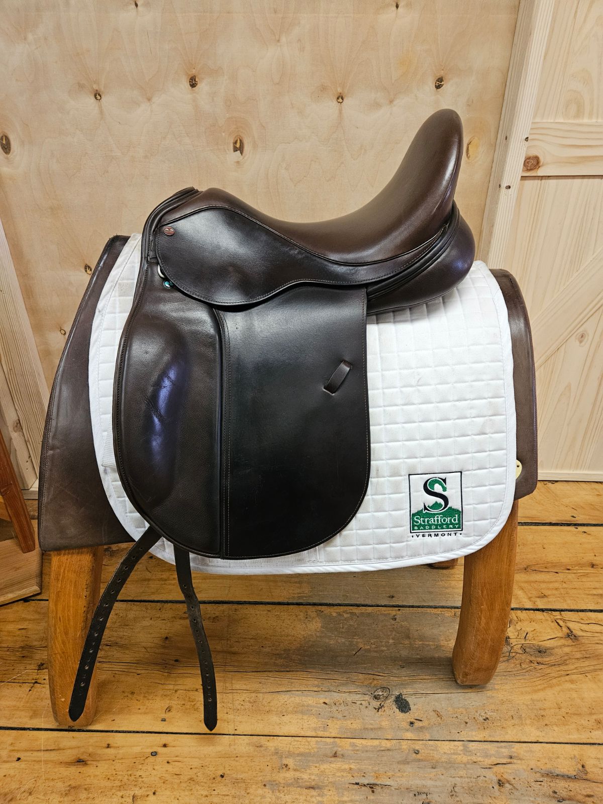 Täkt TSD-37 Dressage Saddle 18" MW