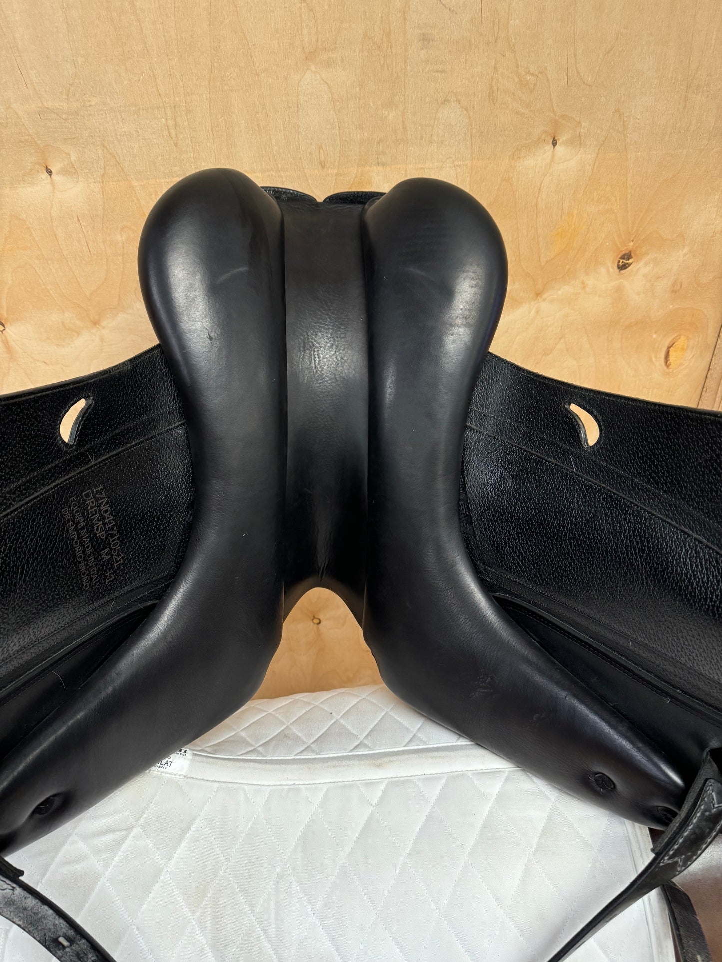 Equipe Emporio Dressage- 17" M+ Black