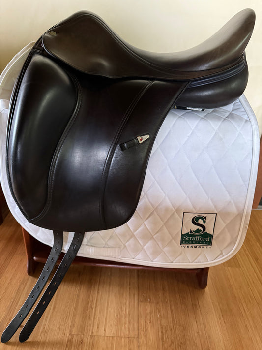 Equipe Oracle Dressage Saddle- 17.5" M Black