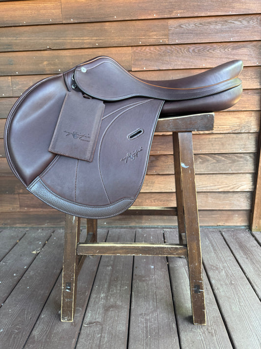 Equipe Expression Jump 17.5" M M Brown